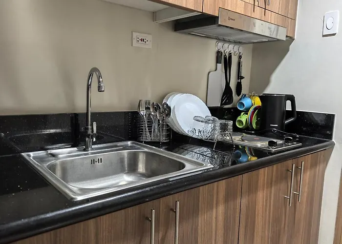 M&l Staycation Shore3 Residences